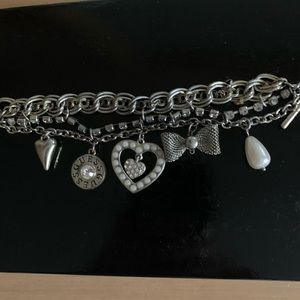 Fun bracelet!!! With a variety of charms !